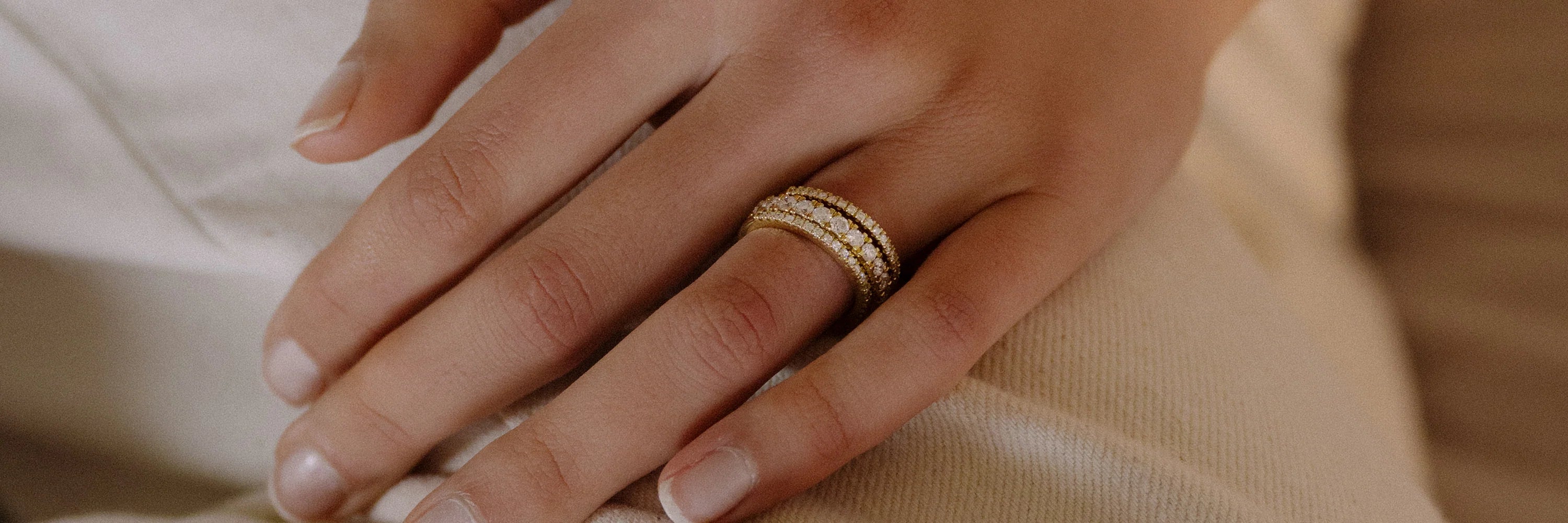 Diamanten rijringen van Aurore Jewelry