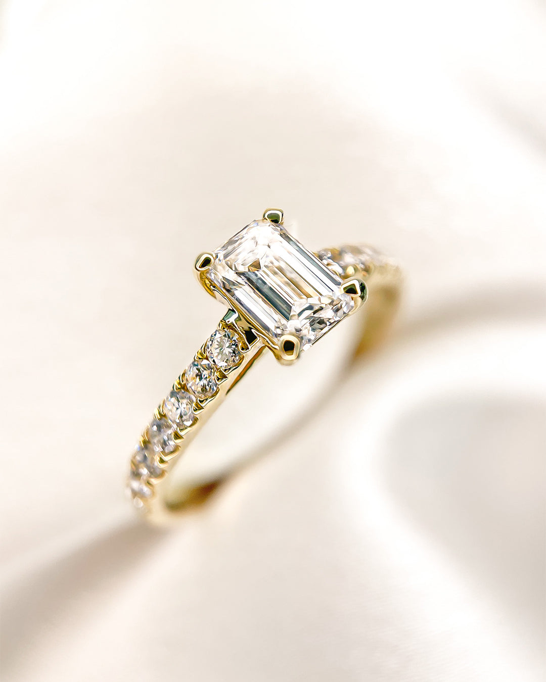 Ring Nora Royal 0,75 ct. Gelbgold